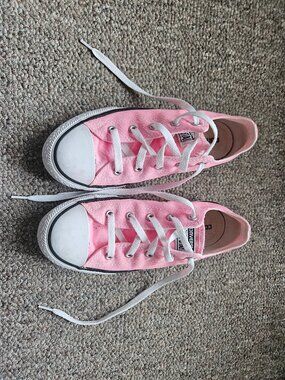 Pink Coverse All-Stars